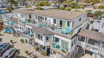 House (6 Bedrooms) | Interior