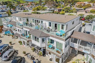 House (6 Bedrooms) | Interior