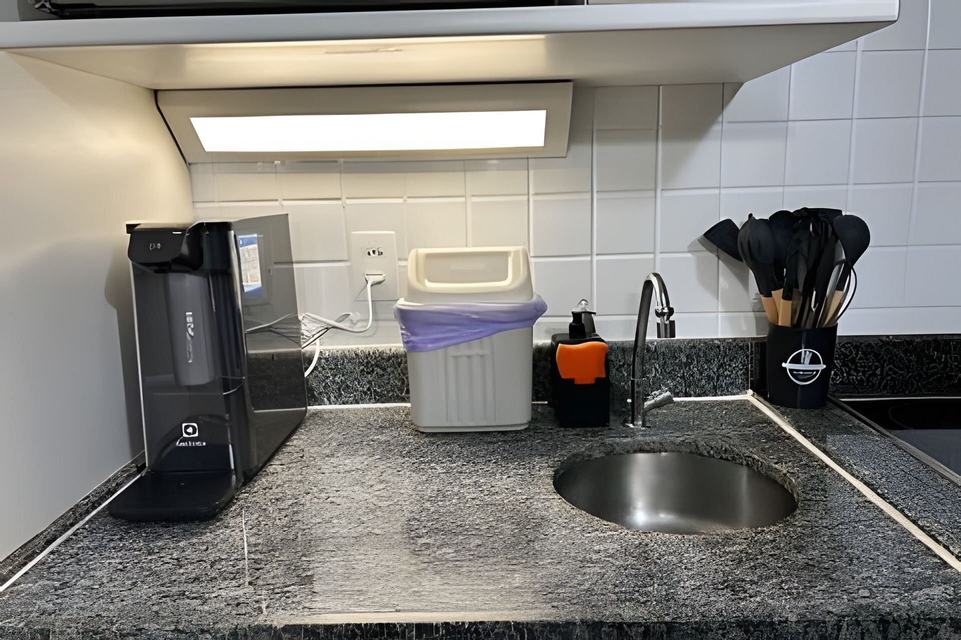 Apartamento clássico | Cozinha privada | Geladeira, micro-ondas, cooktop, máquina de café expresso