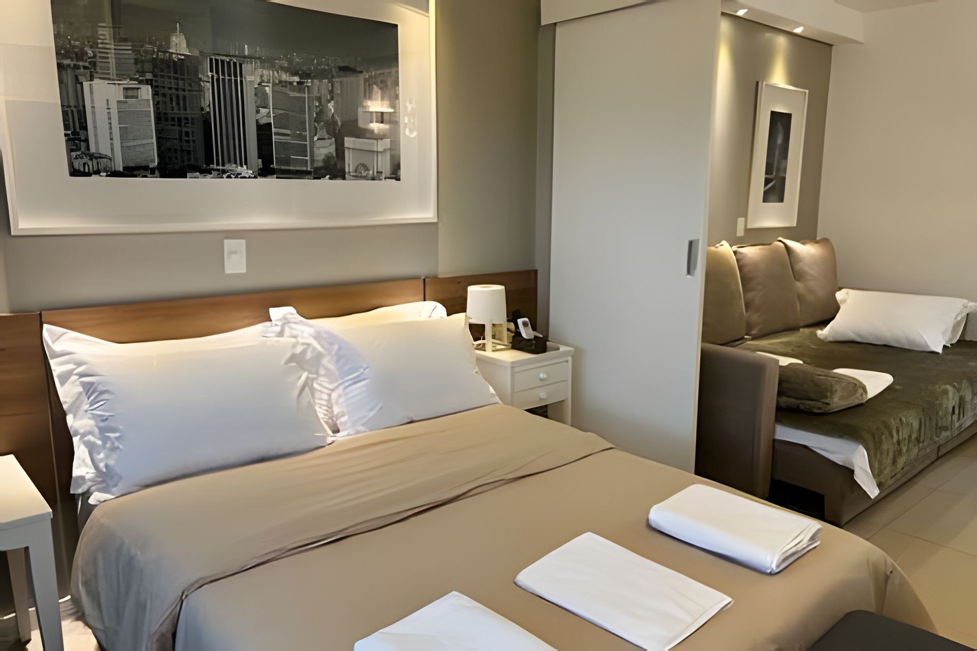 Apartamento | Roupas de cama premium, edredons de pluma, Wi-Fi de cortesia