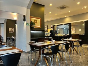 Dining - Perdizes Residence Flat Condomínio  (São Paulo)