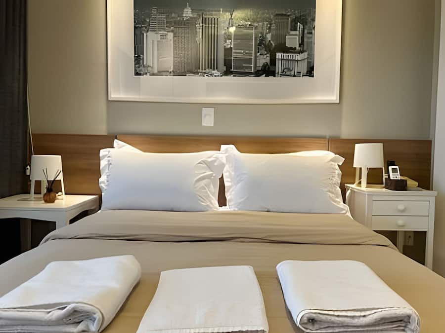 Ropa de cama de alta calidad, cubrecamas y wifi gratis