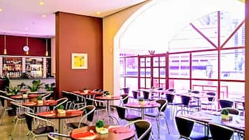 Apartment | Dining
