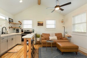 Interior - Extremely Clean | Cozy | Pet-Friendly Cottage (Fletcher)