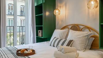 4 chambres, fer et planche à repasser, Wi-Fi, draps fournis