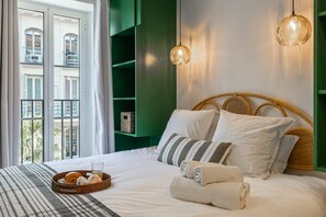 4 chambres, fer et planche à repasser, Wi-Fi, draps fournis