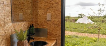 Beautiful Family or Friends Bell Tent in the Quiet Countryside. Dog Friendly.