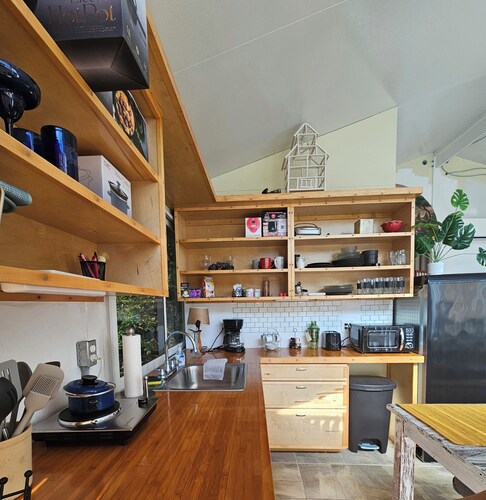 Charming studio in superb Clermont with AC, WiFi