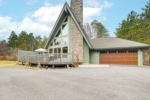 Exterior - 2 Mi to Sand Valley: Family Getaway w/ Deck! (Nekoosa)