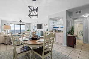 Dining - Wake to Ocean Views Family Friendly Condo w/ Pools, Sauna, & Walkable Location (Orange Beach)