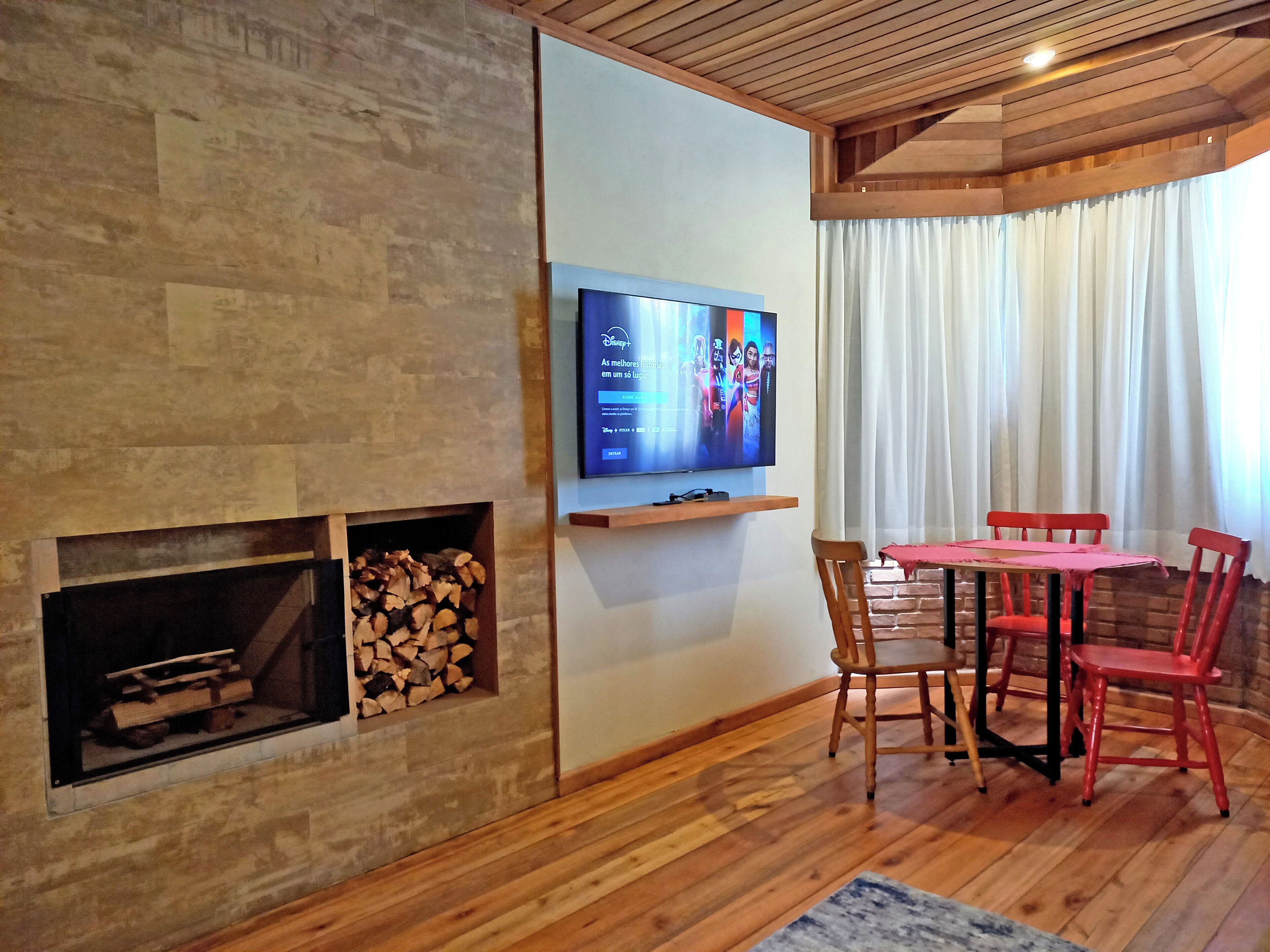 Kamar Premium | Area keluarga | TV layar datar