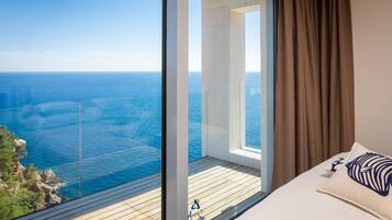 4 habitaciones, tabla de planchar con plancha y cuna de viaje