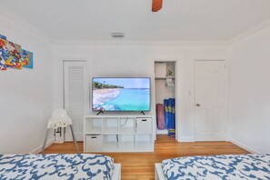 3 soverom, strykejern/-brett, reiseseng for barn og wi-fi (inkludert)