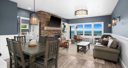 Sunrise Suite on Lake Superior- Pool & Hot Tub