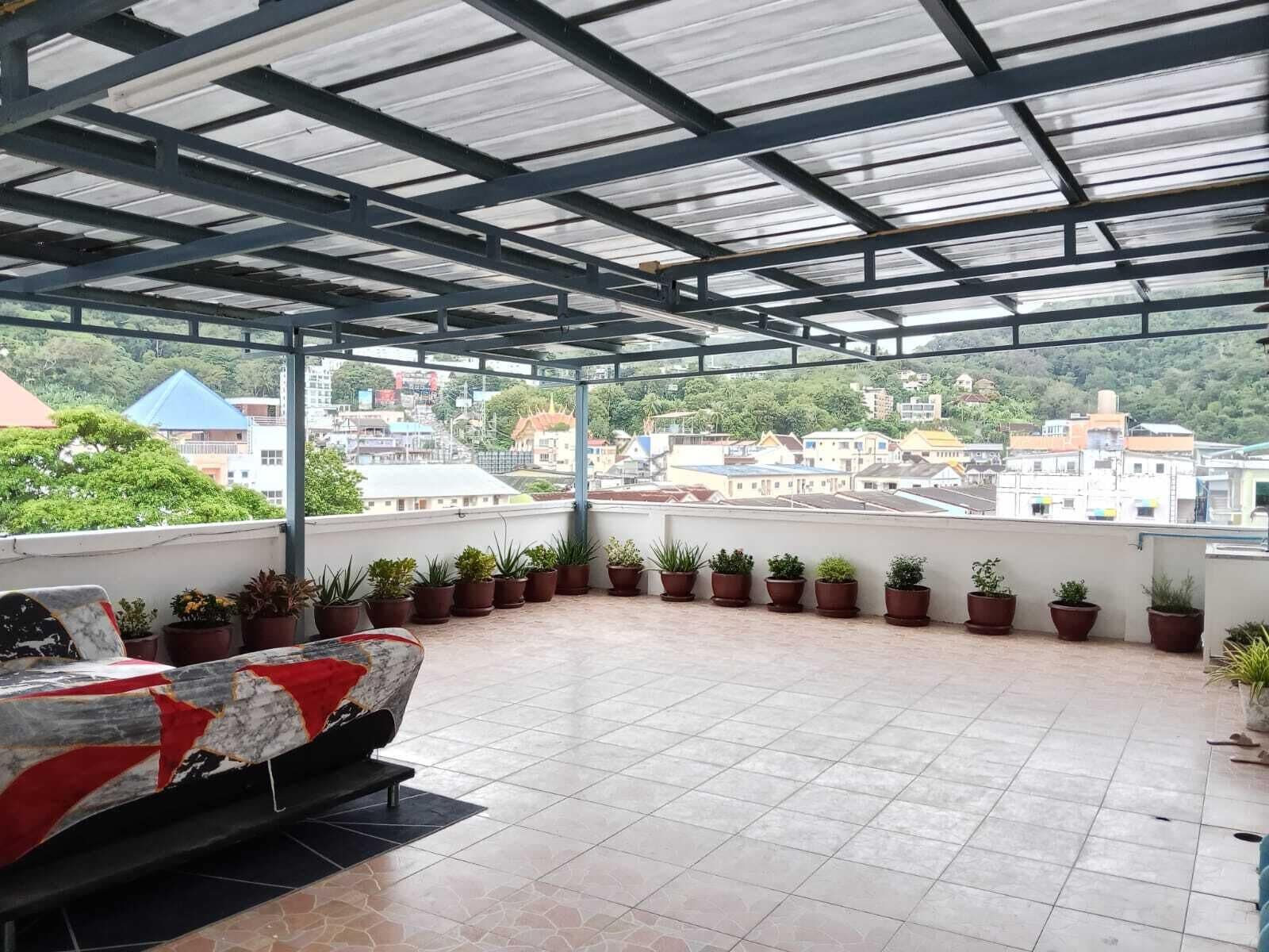 14 BUNK BEDS MALE SHARED DORMITORY | ลานระเบียง/นอกชาน