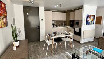 Apartment | Dining