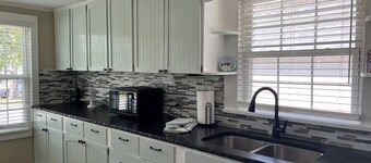 Charmer 2bed house fenced in Broken Arrow. Rose District 1 block off Main pet ok