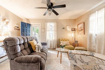 Very comfortable and cozy living room, plenty of seating for everyone to gather.