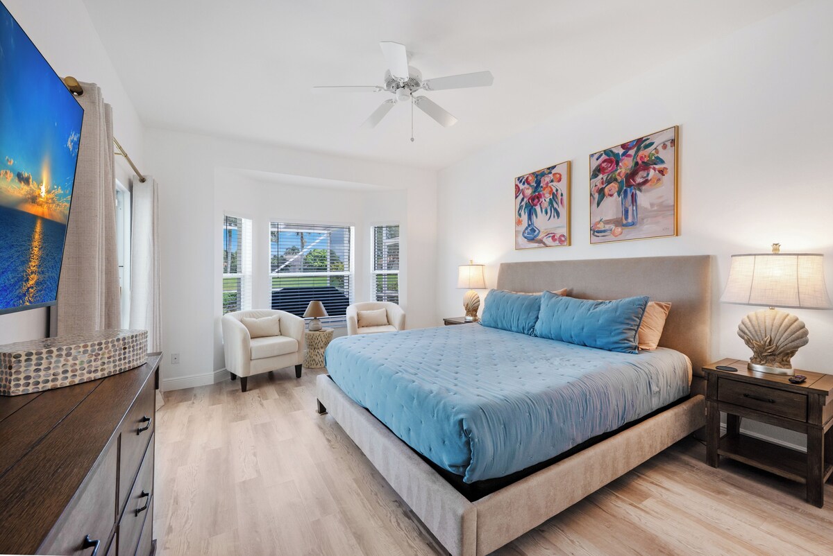 Photo 13 of Updated 3-bedroom house in Lely Resort, with private pool and golf course view.
