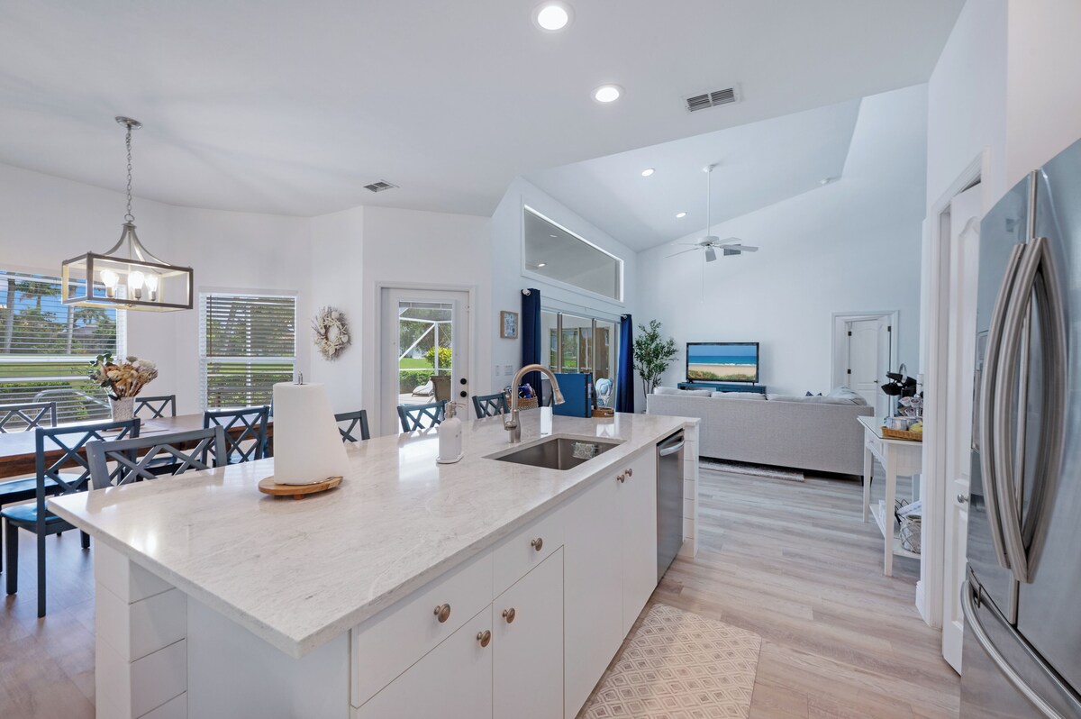 Photo 11 of Updated 3-bedroom house in Lely Resort, with private pool and golf course view.