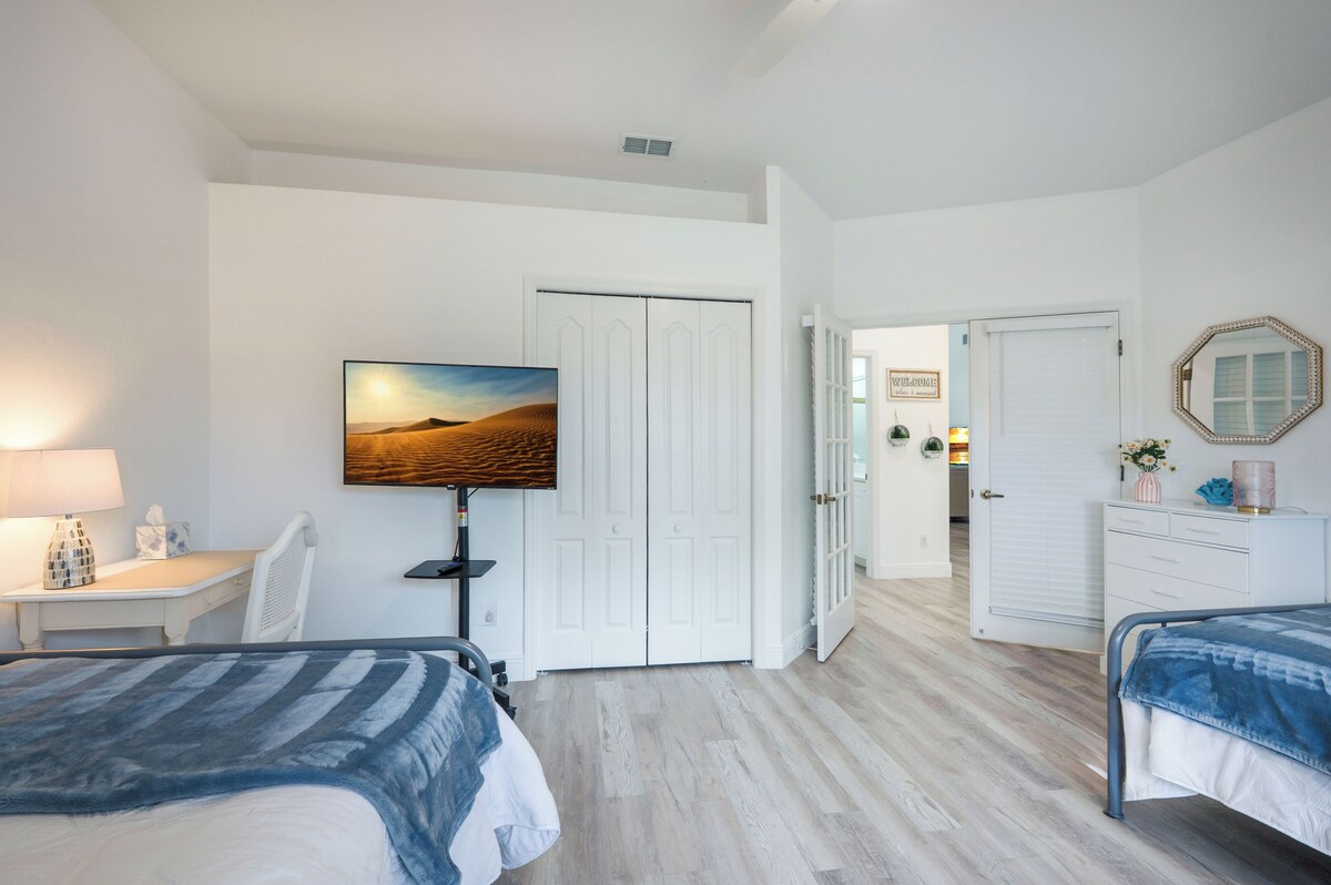 Photo 18 of Updated 3-bedroom house in Lely Resort, with private pool and golf course view.