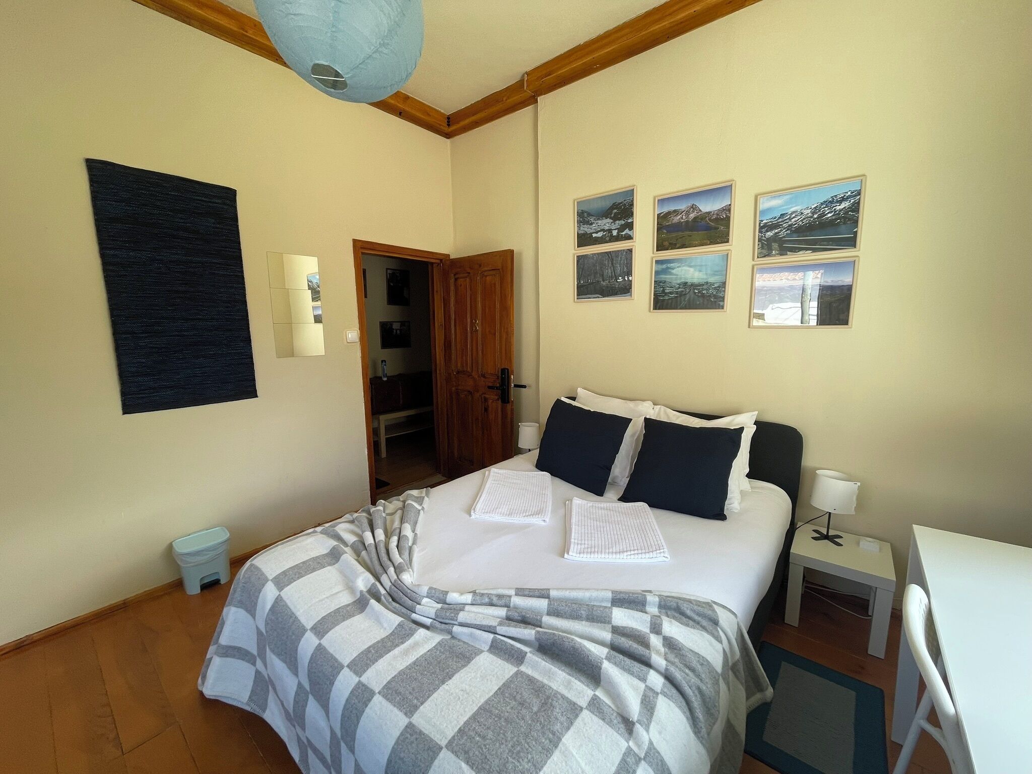 Habitación estándar doble | Escritorio, wifi gratis, ropa de cama