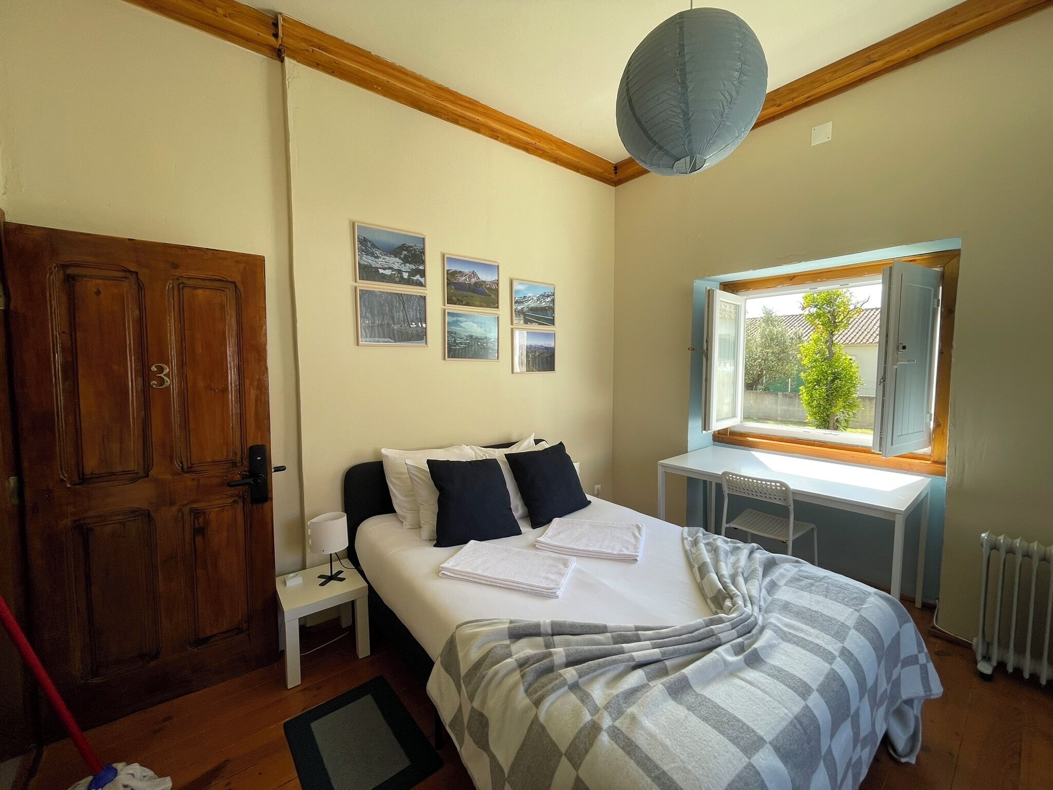Chambre Standard double | Bureau, accès au Wi-Fi (inclus), literie fournie