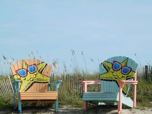 Property grounds - 2BR Beach Cottage w/ Covered Porch+ Smart TVs | Site V10 (Myrtle Beach)