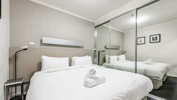 1 bedroom, desk, free WiFi, bed sheets
