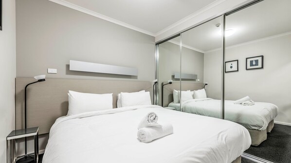 1 bedroom, desk, free WiFi, bed sheets