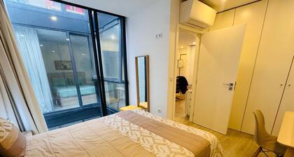 Charming Central Stay in Aveiro, walk to Canals & Cafes