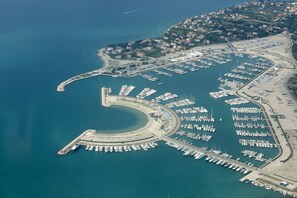 スタジオ (Comfort Studio Apartment with Terrace) | 航空写真