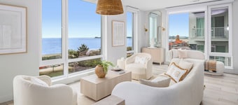 Designer Oceanfront Retreat Featured in Architectural Digest ☀ Steps from Beach