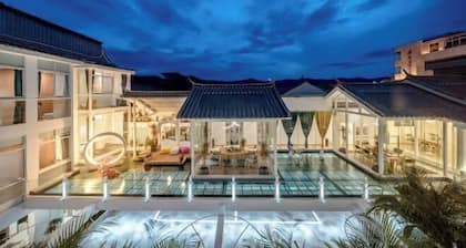 Lushan Huadian Biyuan Theme Hotel