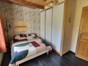 3 bedrooms, iron/ironing board, bed sheets - Maison chez Lilie (Vorey)