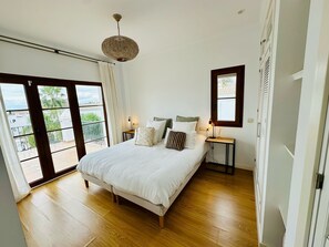 3 chambres, fer et planche à repasser, Wi-Fi, draps fournis