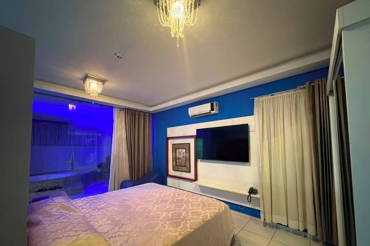 ห้องพรีเมียมสวีท, วิวสวน | มินิบาร์, โต๊ะทำงาน, พื้นที่ทำงานแบบใช้แล็ปท็อป, ผ้าม่านกันแสง