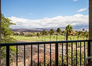 Property grounds - Gorgeous Mountain Views, Includes Discount Golf Package, Near Ocean and Shops (Waikoloa)