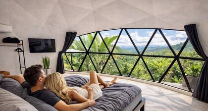 Luxus Dome mit privaten Whirlpool - Ausblick auf Berge und Natur