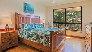 1 dormitorio, tabla de planchar con plancha, wifi y ropa de cama