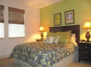 2 bedrooms, iron/ironing board, travel cot, WiFi - Waikoloa condo with golf & ocean views (Waikoloa Village)