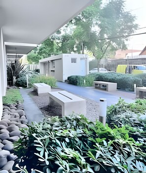 Căn hộ tiện nghi đơn giản | Khuôn viên nơi lưu trú