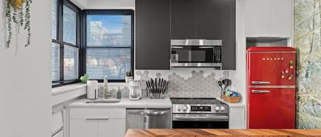 Condo, Multiple Beds, Non Smoking, Air conditioning | Private kitchen