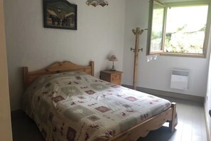 3 Schlafzimmer, Bügeleisen/Bügelbrett, Reisekinderbett, WLAN