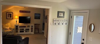Cozy Condo in Downtown Ellicottville -walk to town, king bed, fully stocked