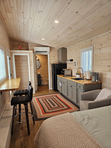 Peaceful Getaway: Tiny Home Studio in Sedgwick, Maine