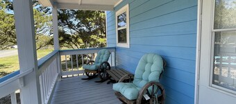 Gracie's Place is a charming cottage located in the quaint village of Avon with laid-back atmosphere