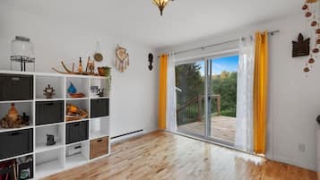 Classic Chalet, Bay View | 3 bedrooms, free WiFi