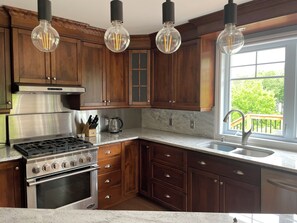 Classic-Chalet, Buchtblick | Eigene Küche