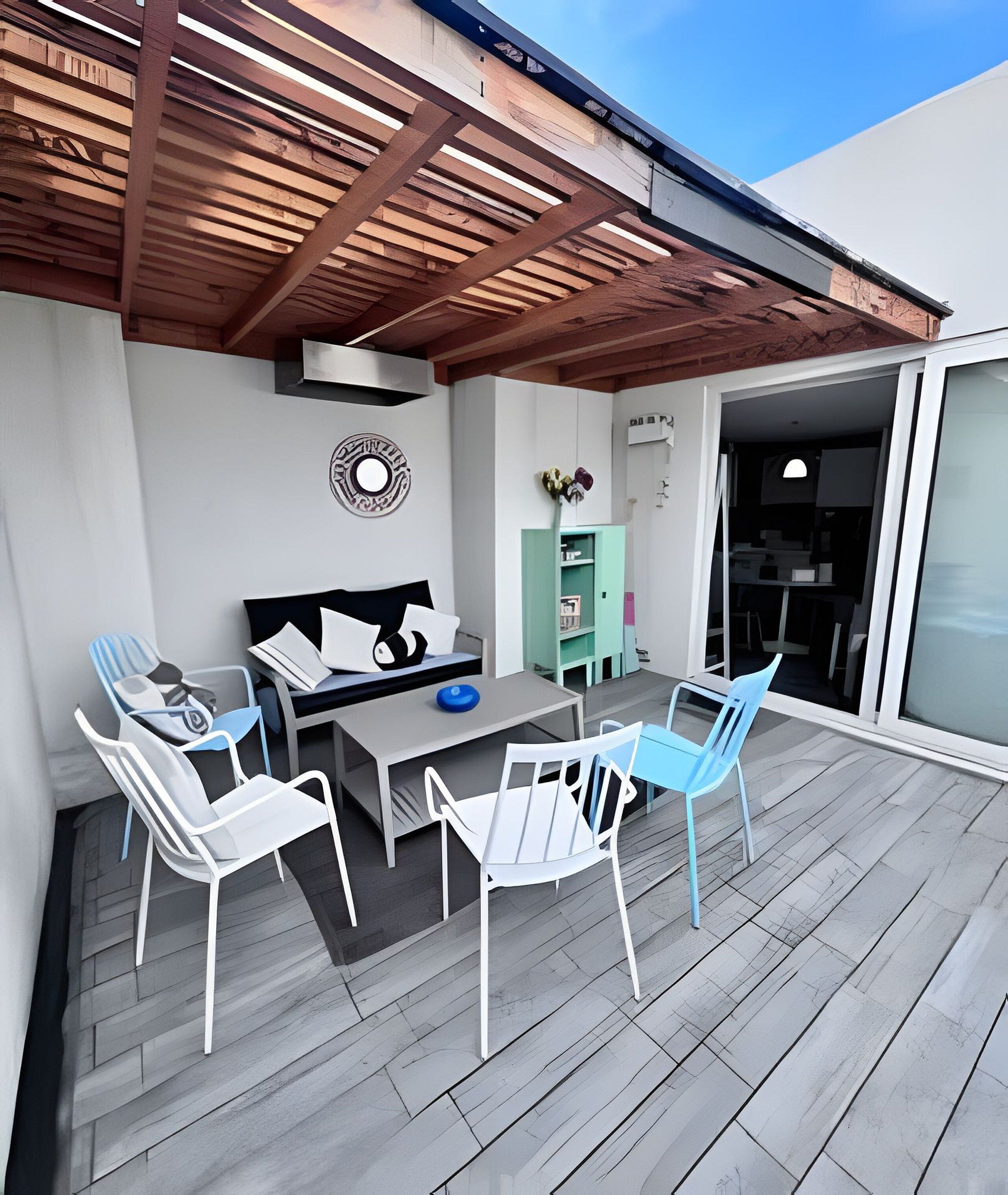 Apartment | Outdoor dining